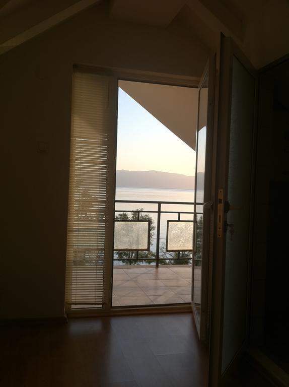 Guest House Lokoski Peštani Kamer foto