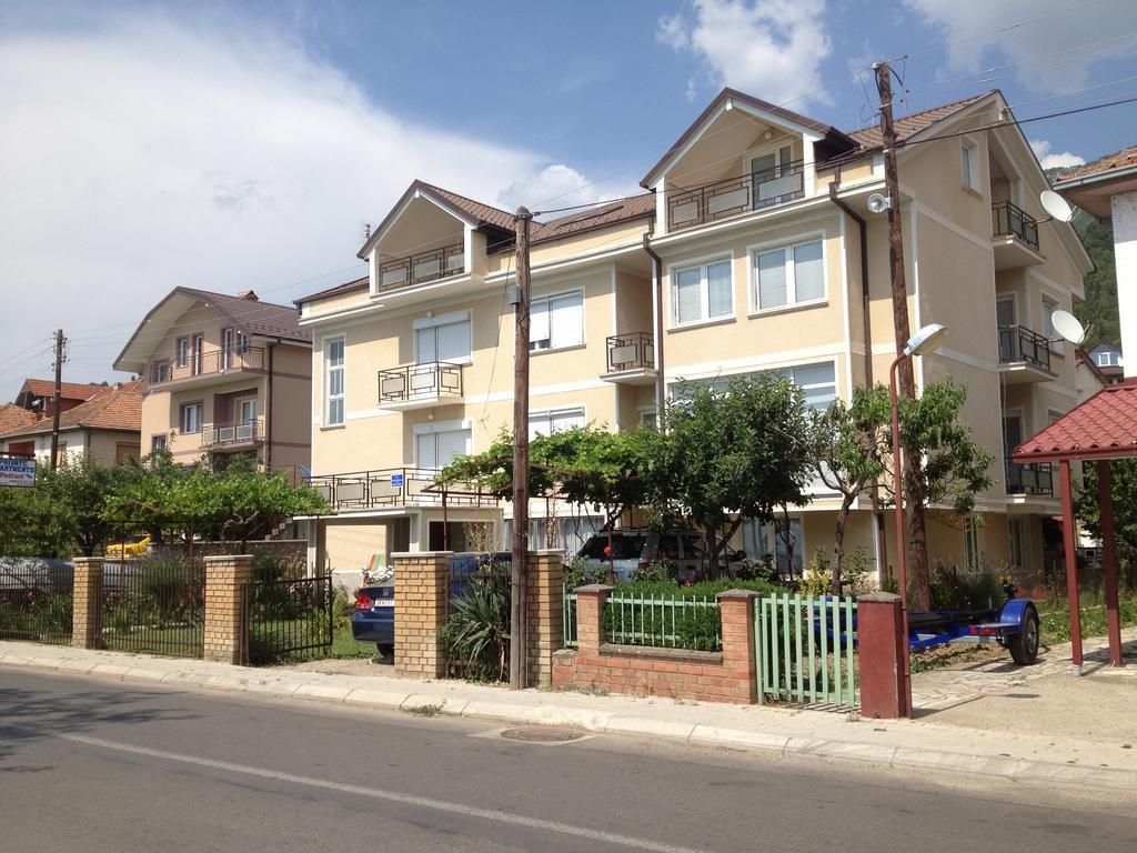 Guest House Lokoski Peštani Buitenkant foto