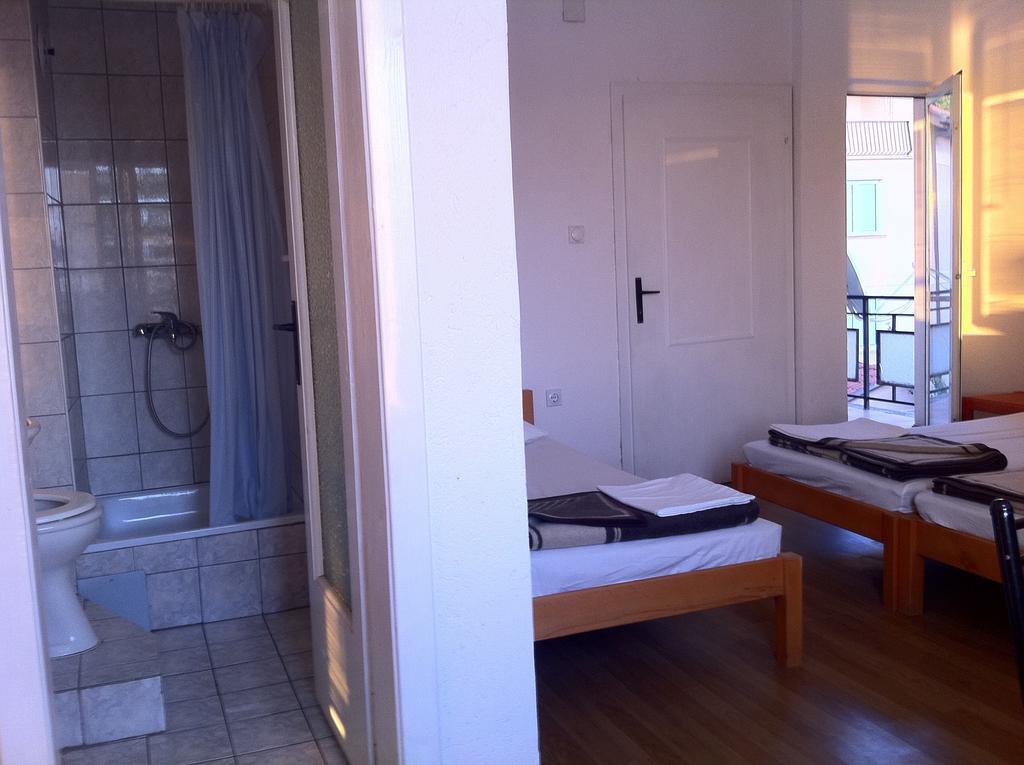 Guest House Lokoski Peštani Kamer foto